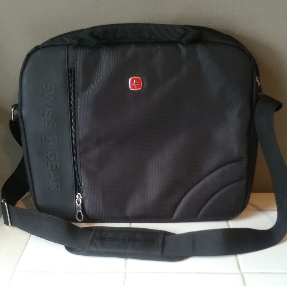 New Swiss Gear Laptop / Tablet bag